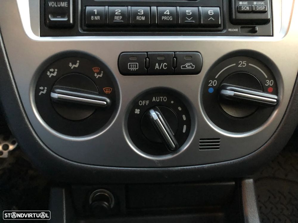 Subaru Impreza Sedan 2.0 WRX - 25
