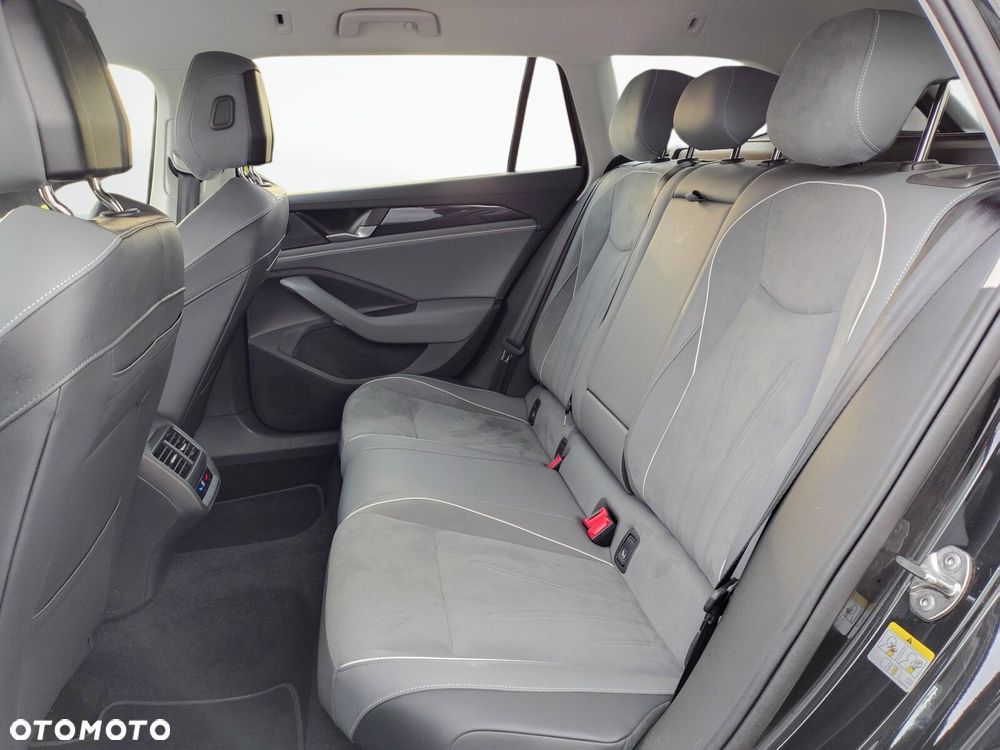 Volkswagen Passat 1.5 TSI EVO Business DSG - 25