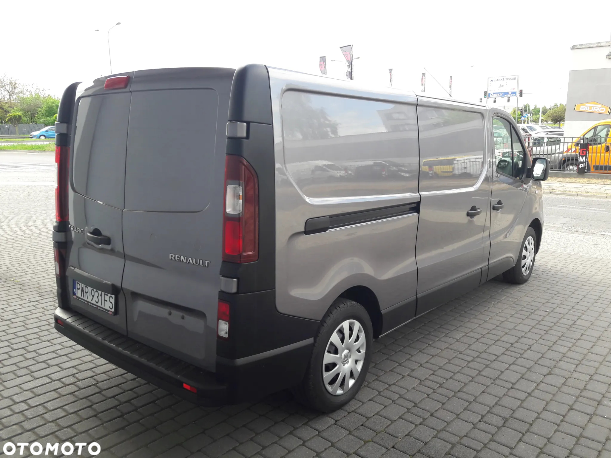 Renault TRAFIC - 2