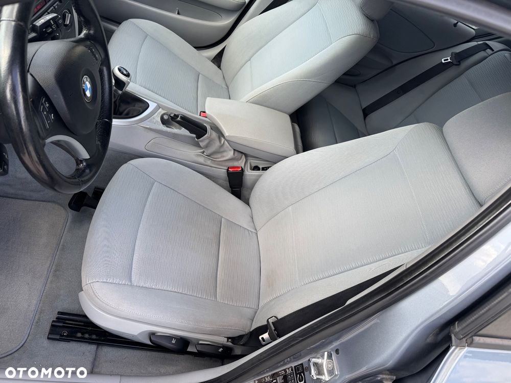 BMW Seria 1 116i - 10