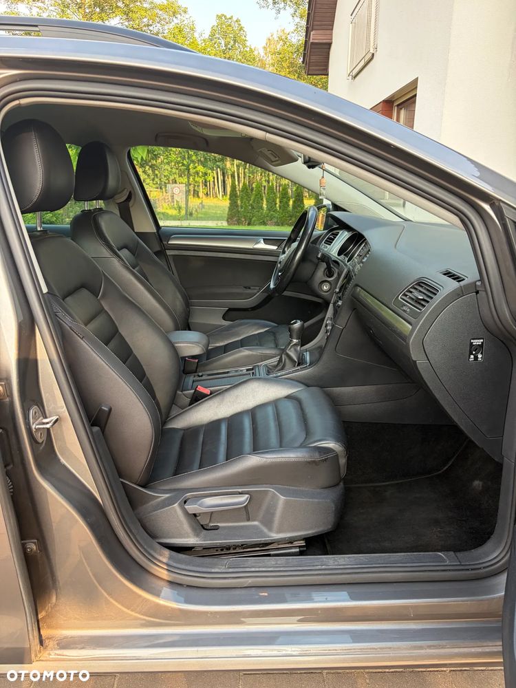 Volkswagen Golf 1.2 TSI BMT Comfortline - 6