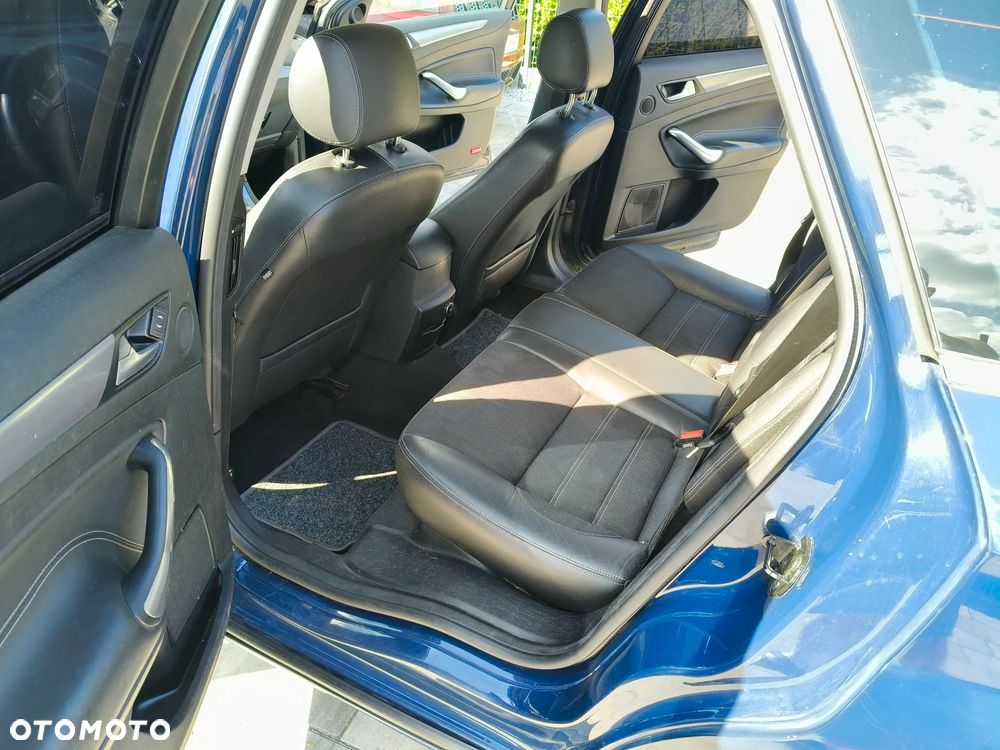 Ford Mondeo - 8