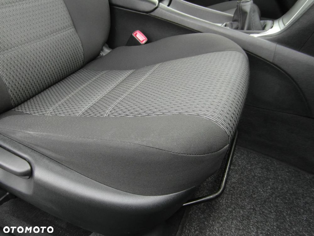 Toyota Avensis 1.8 Edition - 18