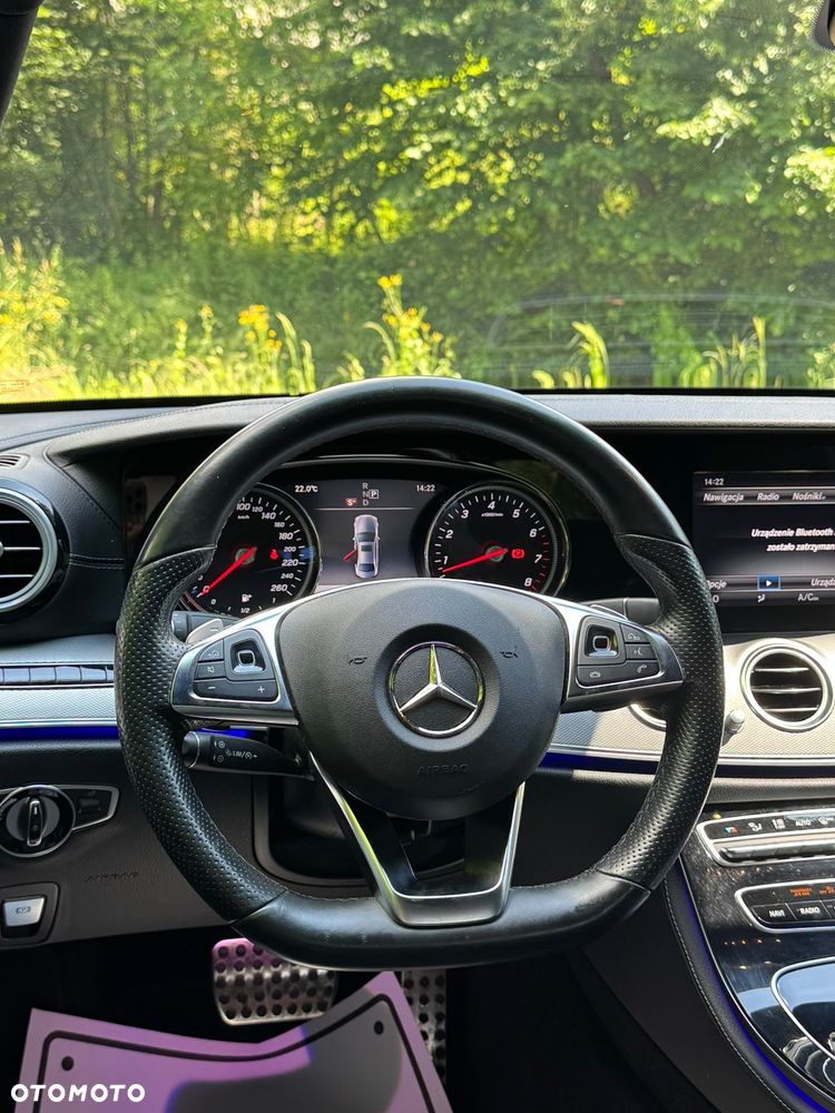 Mercedes-Benz Klasa E 200 9G-TRONIC AMG Line - 32