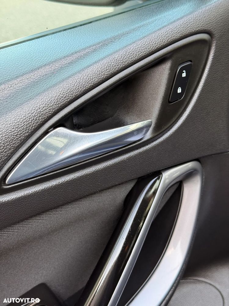 Opel Astra 1.6 CDTI ECOTEC ECOFlex Start/Stop Dynamic - 25