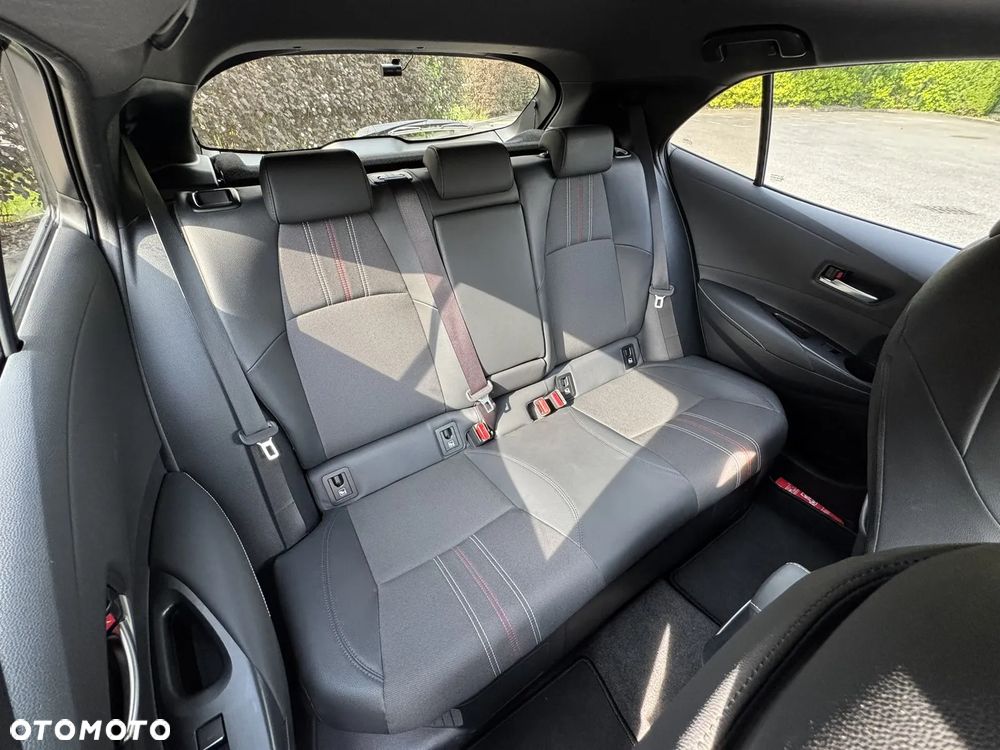 Toyota Corolla 2.0 Hybrid GR Sport - 15
