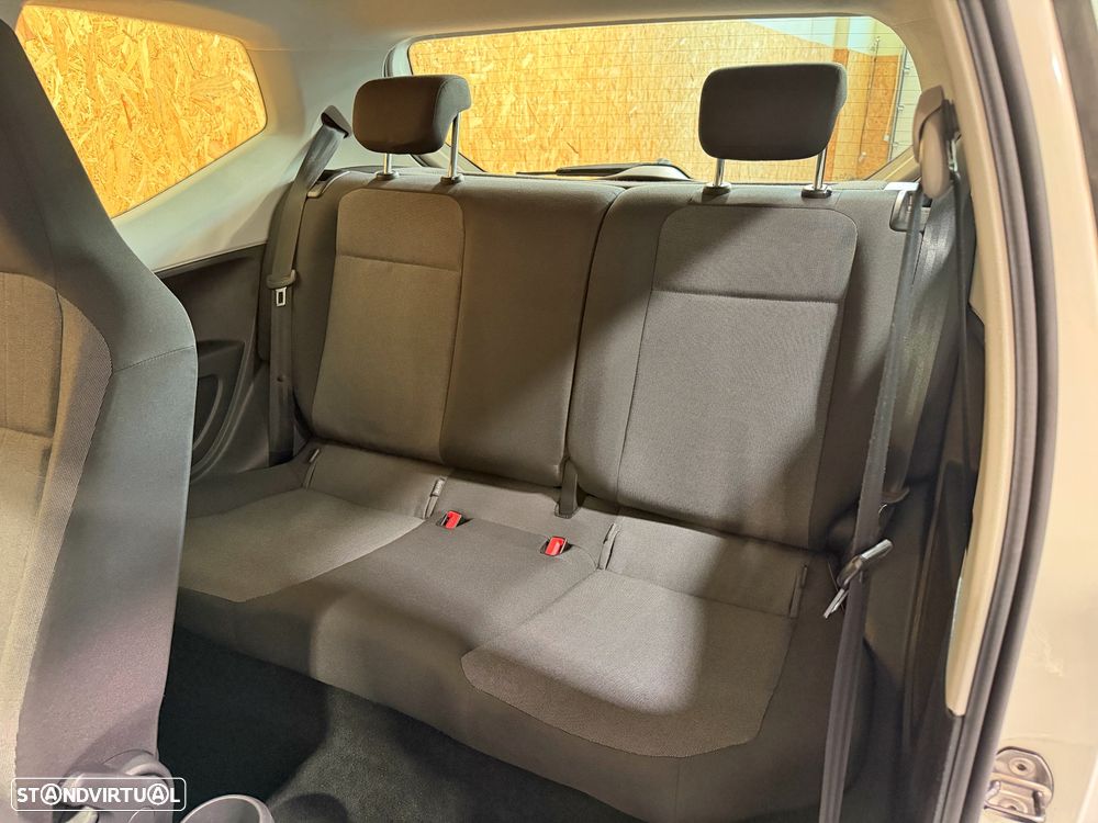 VW Up! 1.0 BlueMotion Move Auto - 23