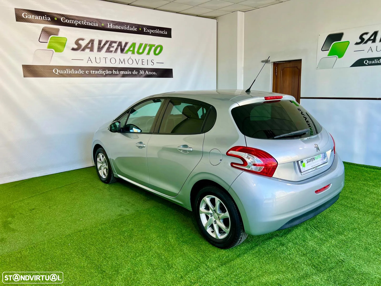 Peugeot 208 1.4 HDi Active - 16