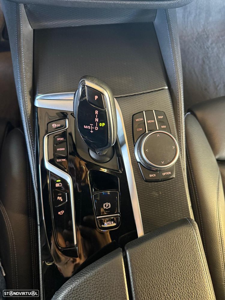 BMW 530 e Pack Desportivo M - 25