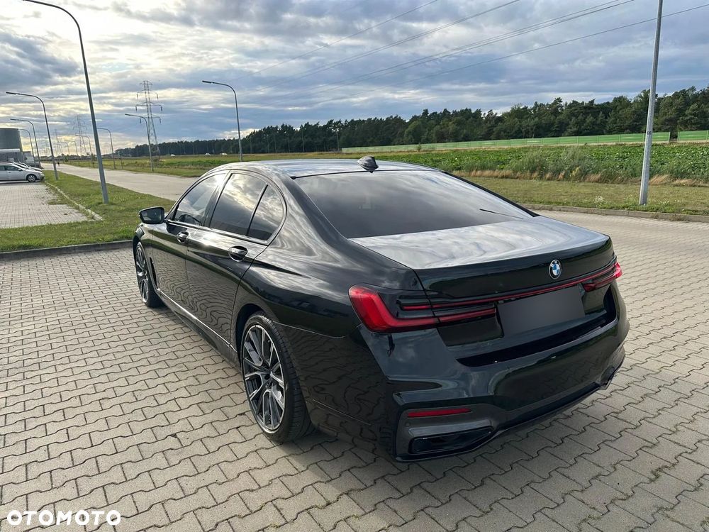 BMW Seria 7 740d xDrive mHEV sport - 7
