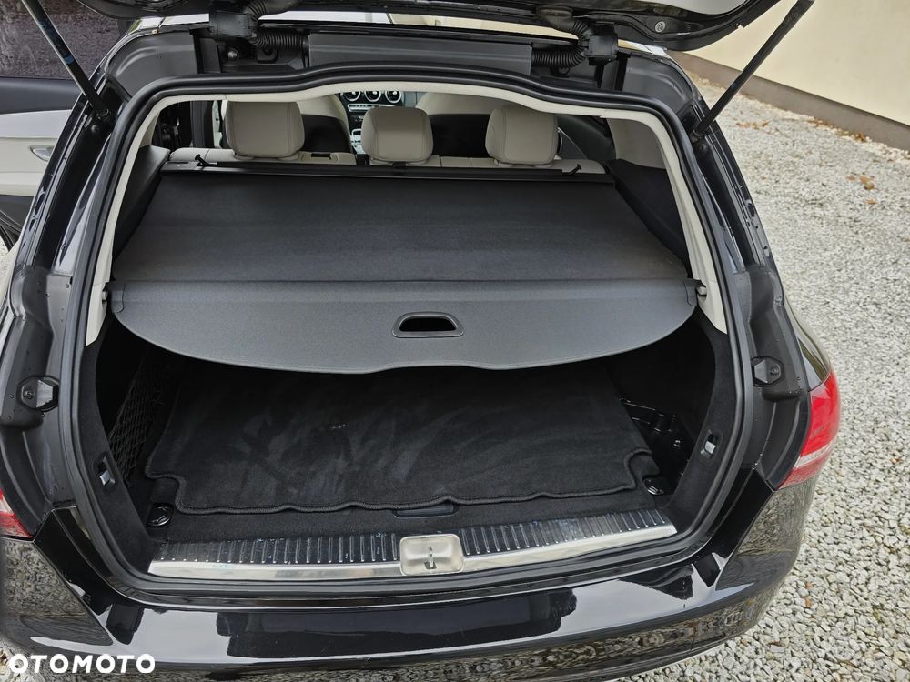 Mercedes-Benz Klasa C 250 (BlueTEC) d 7G-TRONIC AMG Line - 24