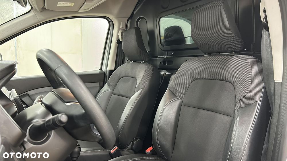 Renault Express Van - 17