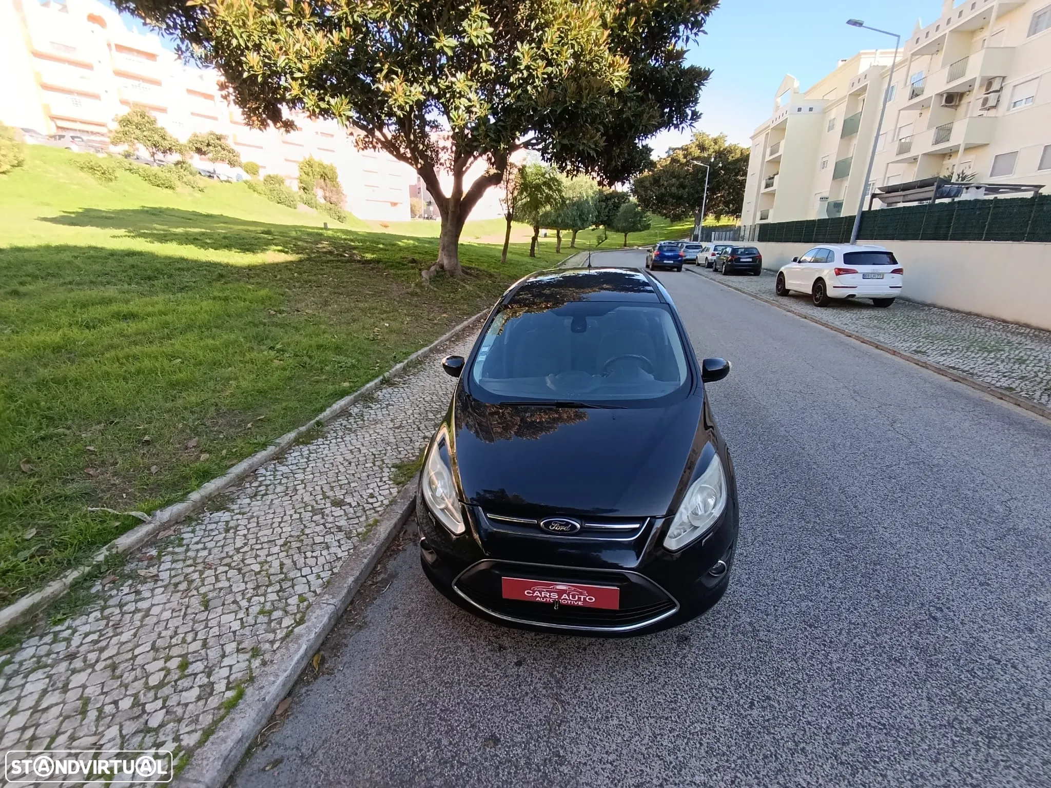 Ford Grand C-Max 1.6 TDCi Titanium - 34