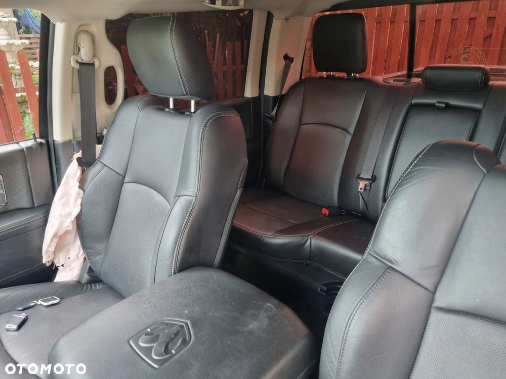 Dodge RAM 1500 5.7 4x4 - 8