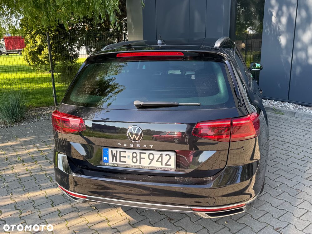 Volkswagen Passat Variant 2.0 TDI EVO Elegance DSG - 11