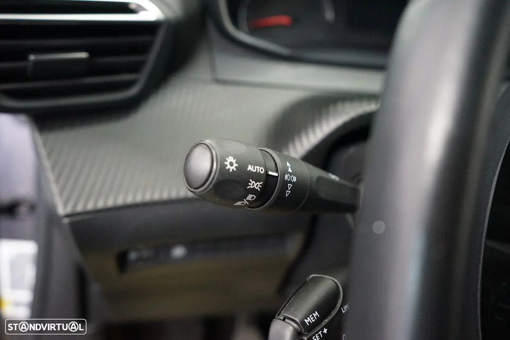 Peugeot 2008 PureTech 100 Style - 19