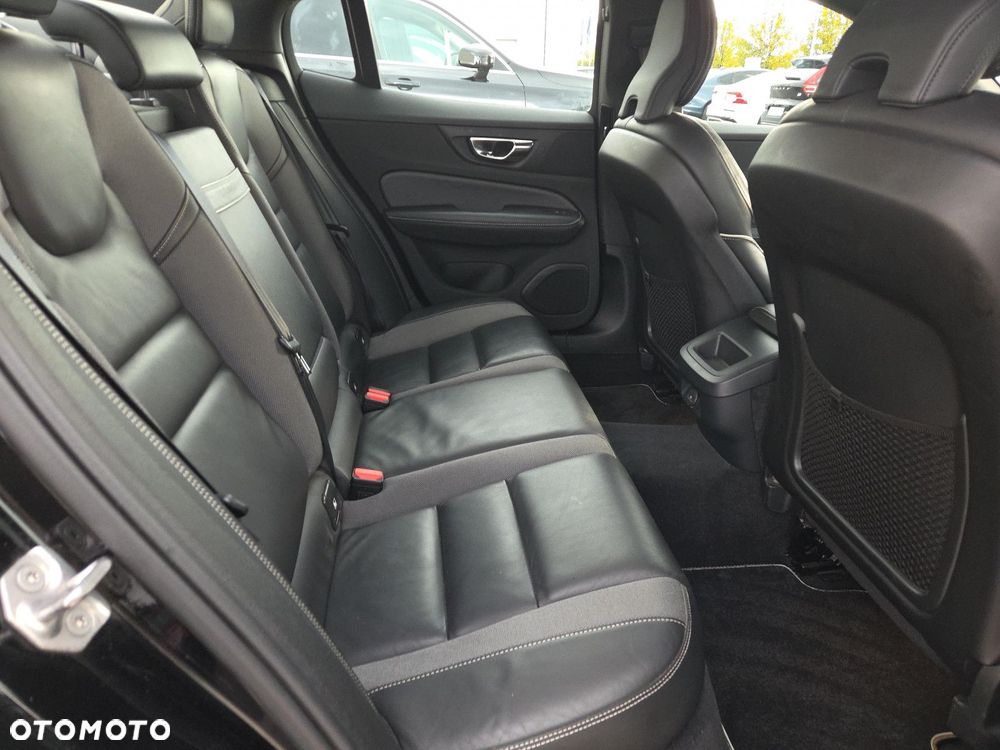 Volvo S60 B4 B R-Design - 12