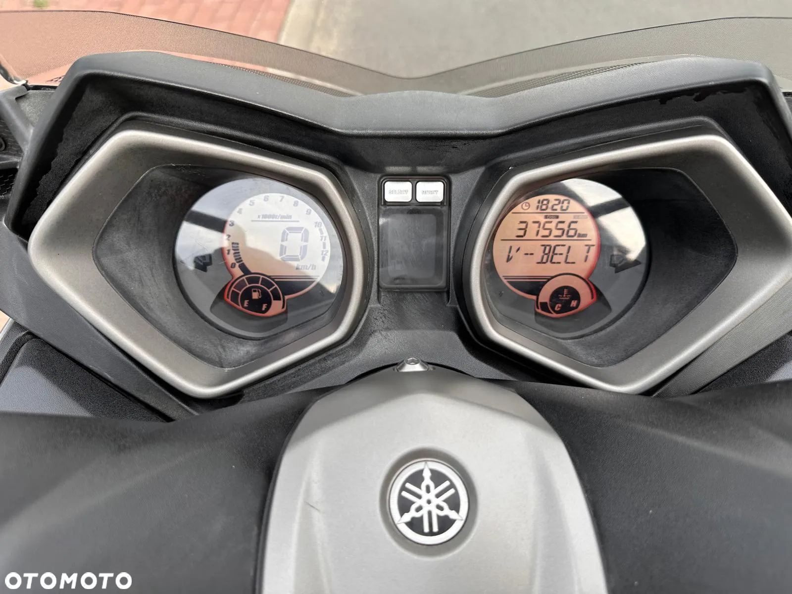 Yamaha X-max - 13