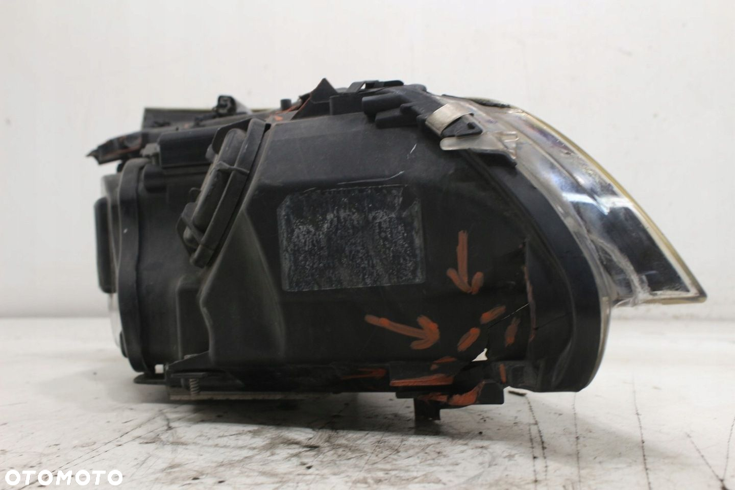 BMW E60 E61 LAMPA LEWY PRZÓD XENON EUROPA USZKODZONA - 8