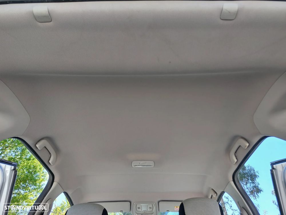 Renault Captur 1.5 dCi EDC - 26