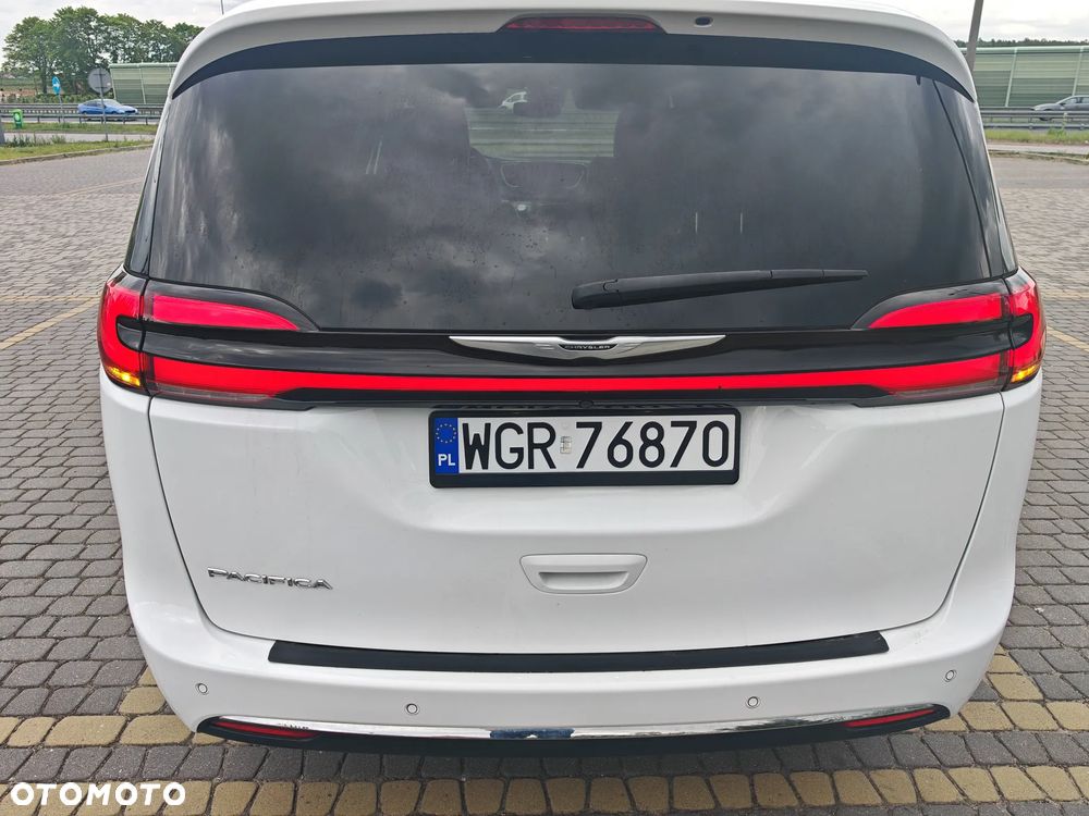 Chrysler Pacifica - 8