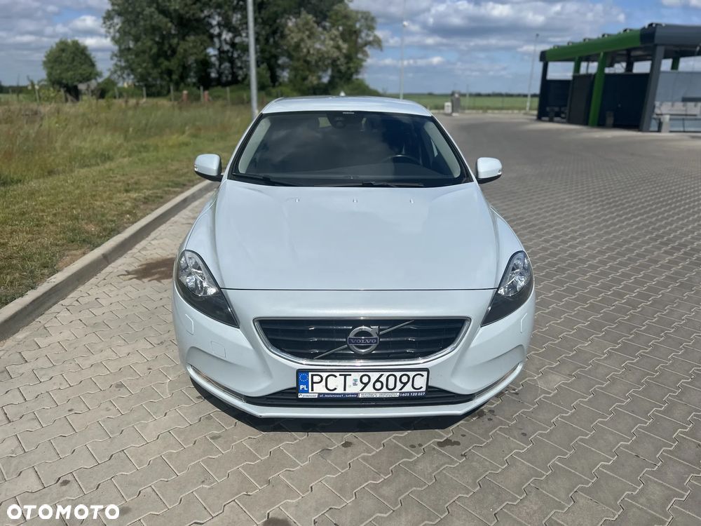 Volvo V40 D2 - 9