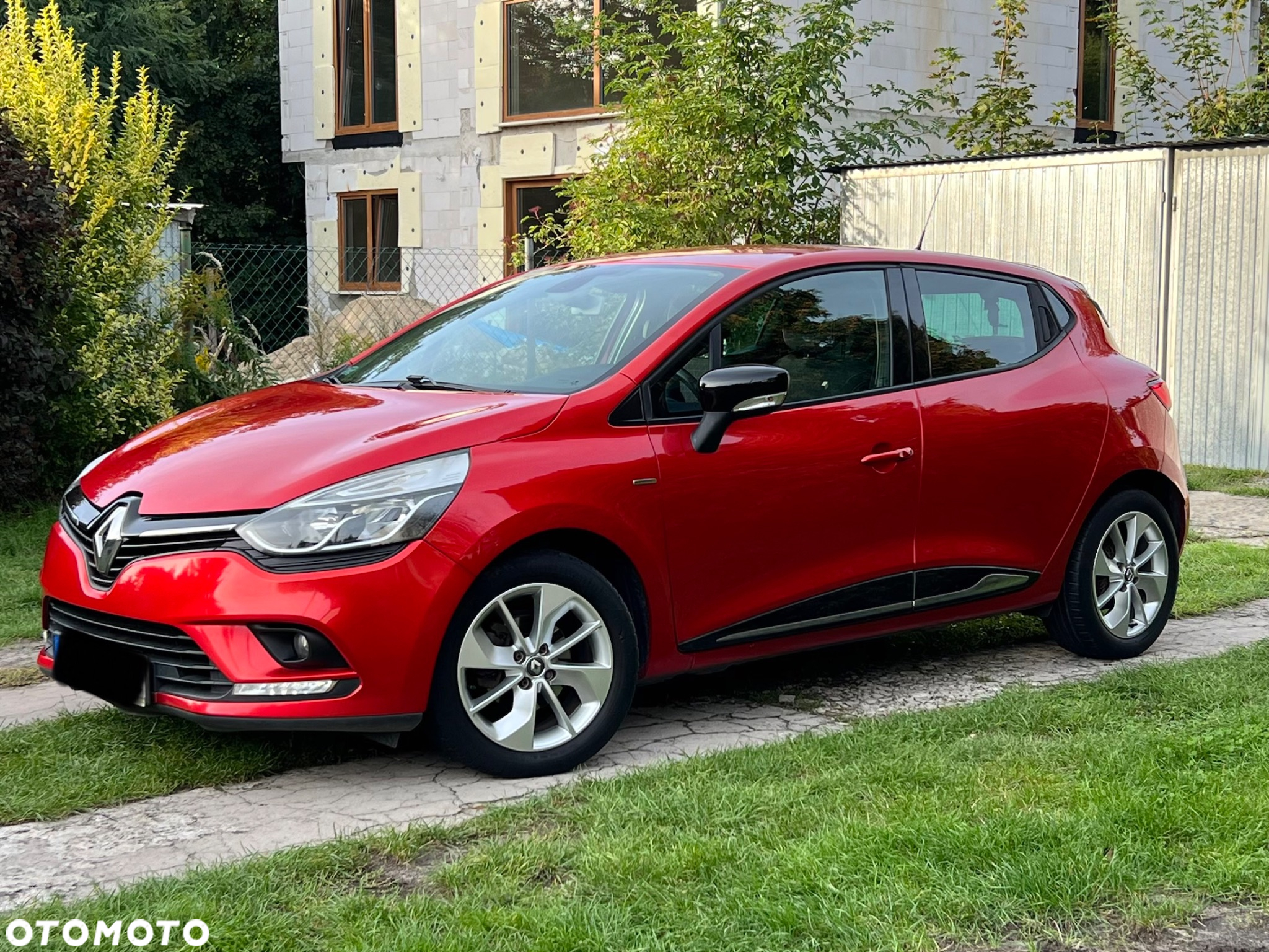 Renault Clio 1.2 Enegry TCe Limited - 25