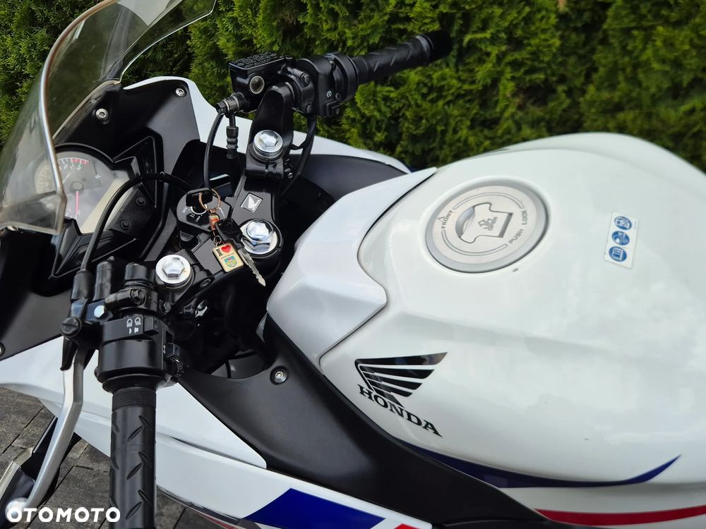 Honda CBR - 17