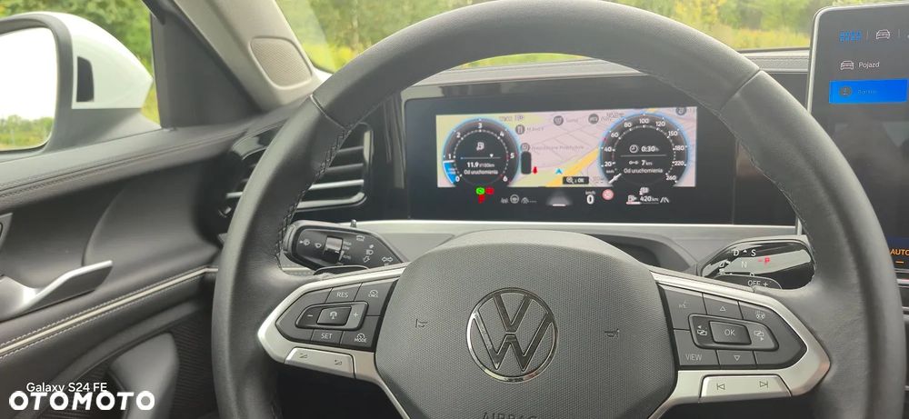 Volkswagen Passat - 11