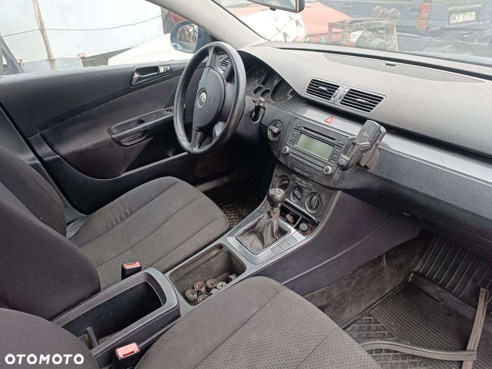 VW Passat B6 2,0 TDI BKP BKD Wszystkie części Silnik Zawieszenie Maska Drzwi Koła Fotele - 11