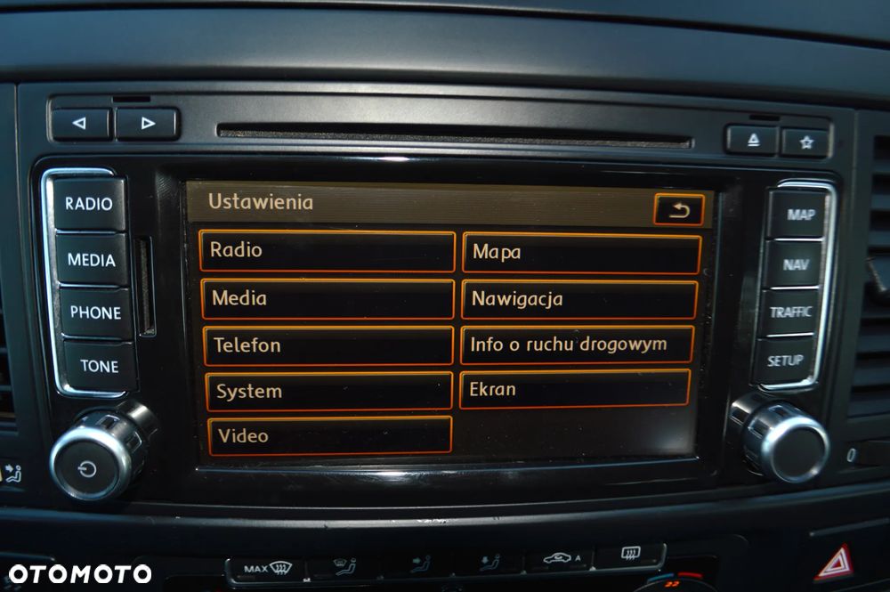 Volkswagen Multivan - 27