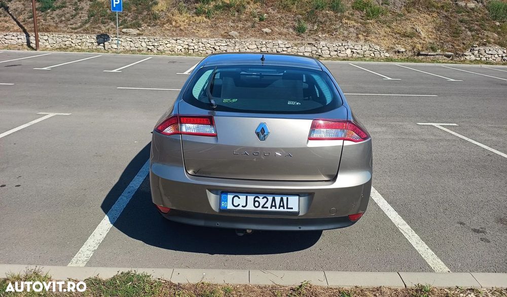 Renault Laguna dCi 110 FAP Bose Edition - 13