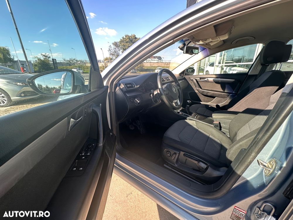 Volkswagen Passat - 10