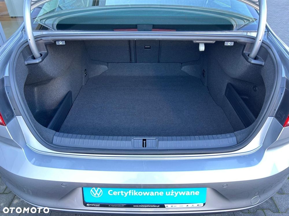 Volkswagen Passat 2.0 TDI Business DSG - 11