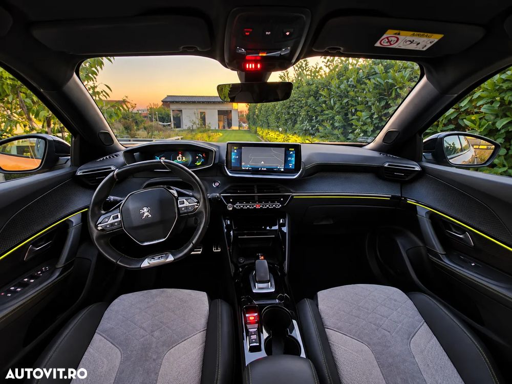 Peugeot 2008 - 9