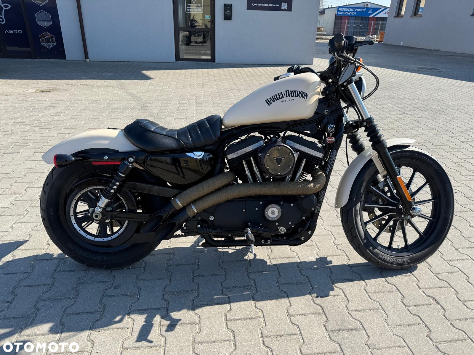 Harley-Davidson Sportster Iron 883 - 3