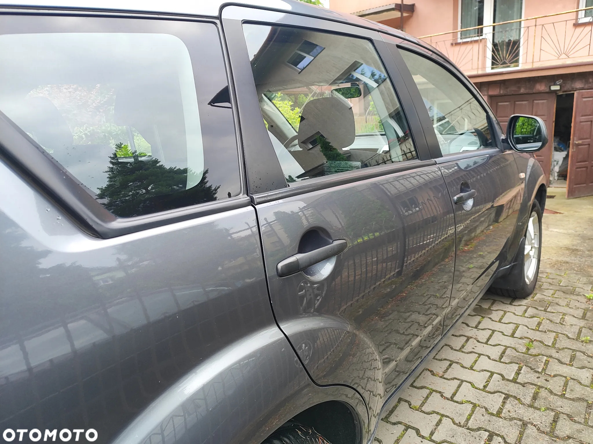 Mitsubishi Outlander 3.0 V6 XLS - 8
