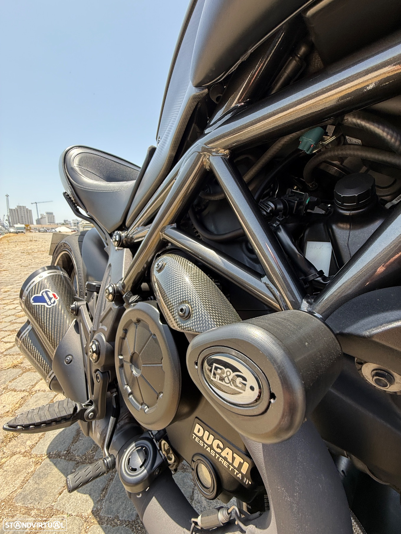 Ducati Diavel Carbon Edition - 11