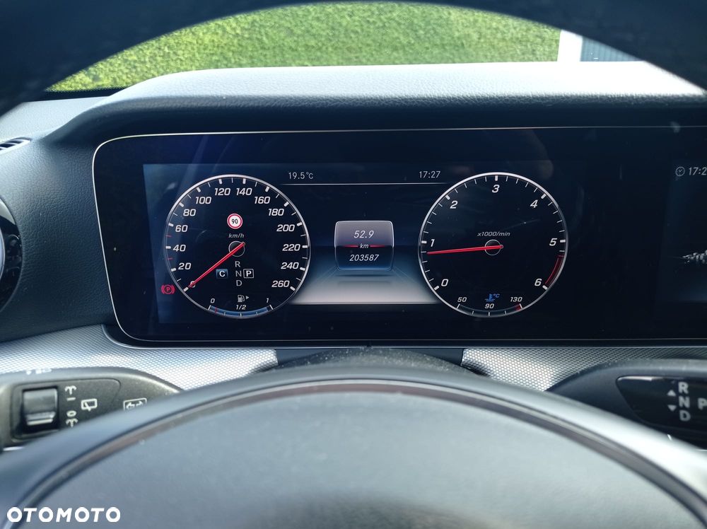 Mercedes-Benz Klasa E 220 d 9G-TRONIC - 16