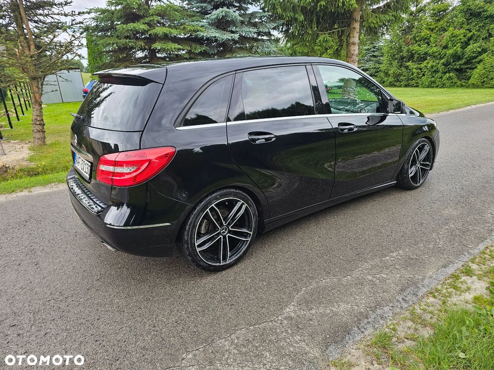 Mercedes-Benz Klasa B 200 CDI (BlueEFFICIENCY) - 34