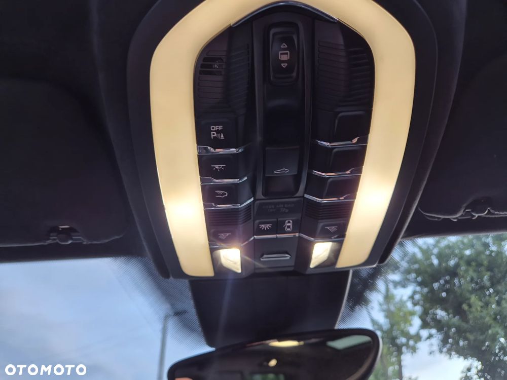 Porsche Cayenne S Diesel - 32