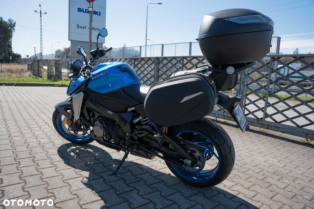 Suzuki GSX - 9