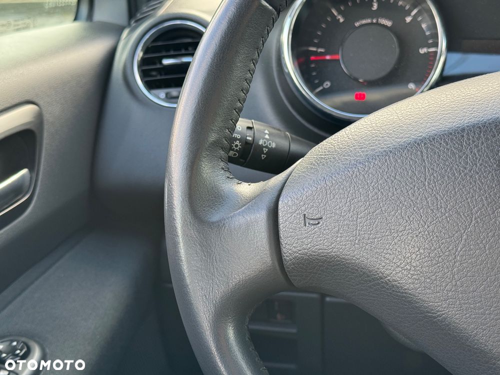 Peugeot 3008 1.6 HDi Active - 31