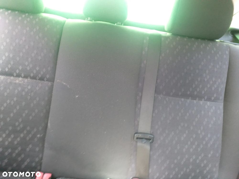 Auto na części - Ford Focus diesel Silnik Skrzynia Drzwi Maska Klapa Błotnik Zderzak Lampa Szyba Klamka Lusterko Deska Kokpit - 8