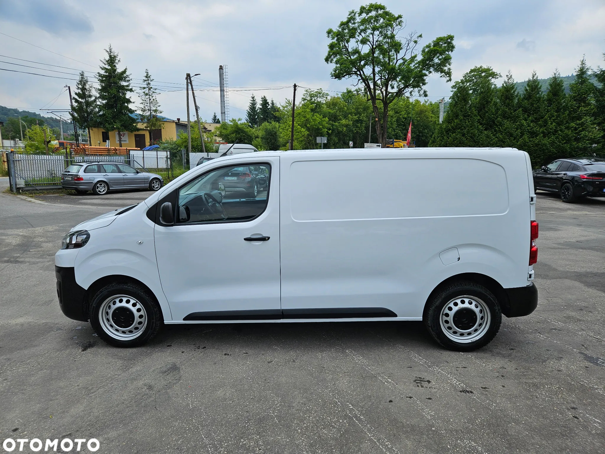 Citroën Jumpy rej 02.2024 przebieg 10500 klima tempomat grip control hak 3osobowy - 10