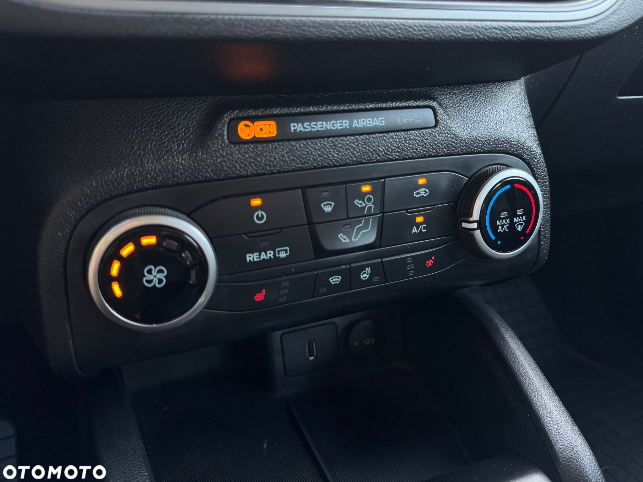 Ford Focus 1.5 EcoBlue Connected - 15