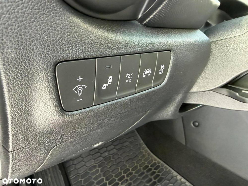 Hyundai Kona 1.6 T-GDI DCT 4WD Premium - 17