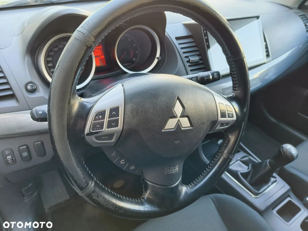 Mitsubishi Lancer 1.8 Intense - 18