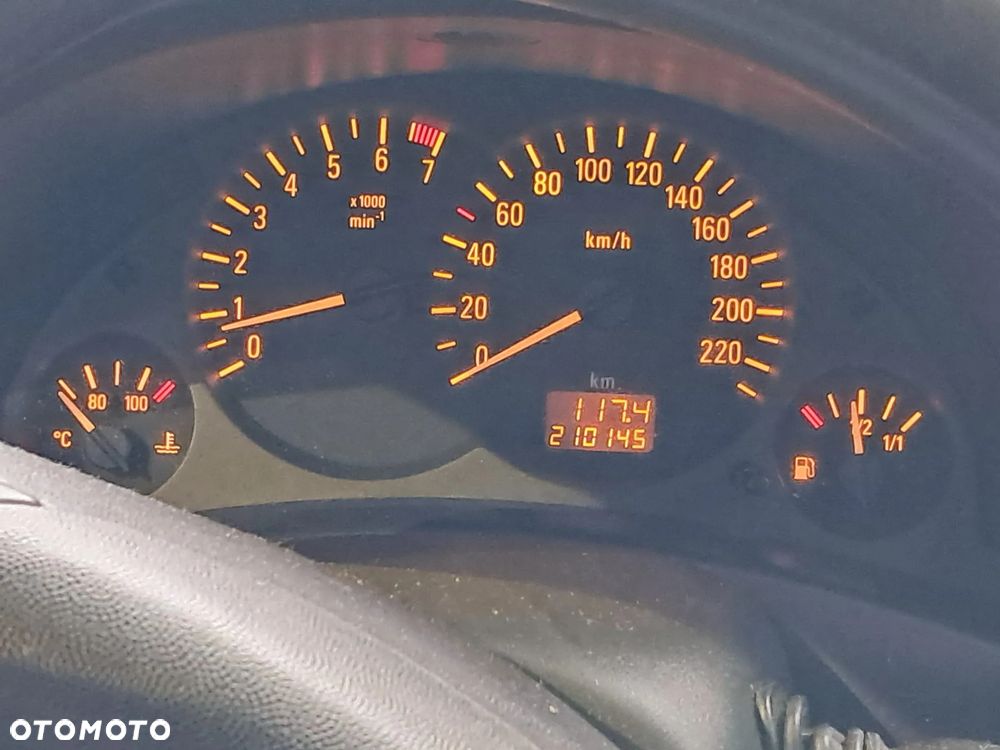 Opel Corsa - 4