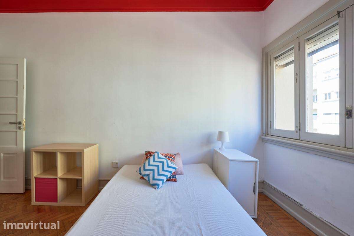 Quarto - localizado em Alameda Lisbon - Grande imagem: 5/28